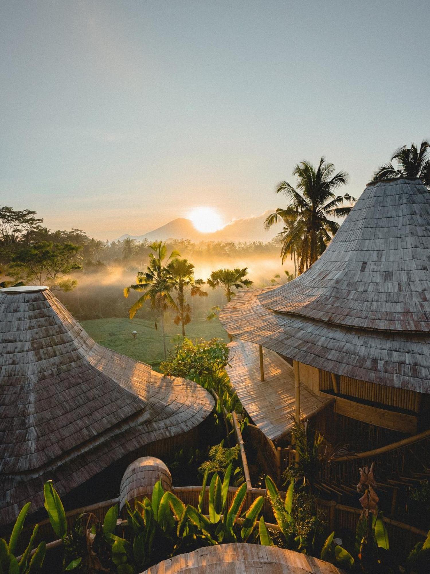 Eco Six Bali Hotel Tampaksiring Екстериор снимка