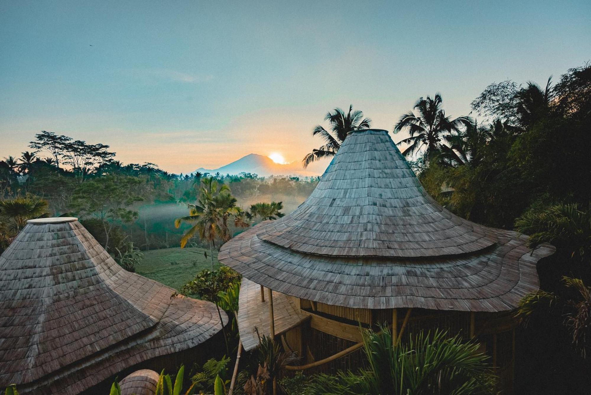 Eco Six Bali Hotel Tampaksiring Екстериор снимка